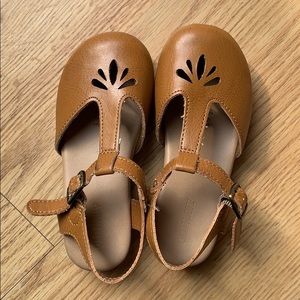 Toddler t strap clogs